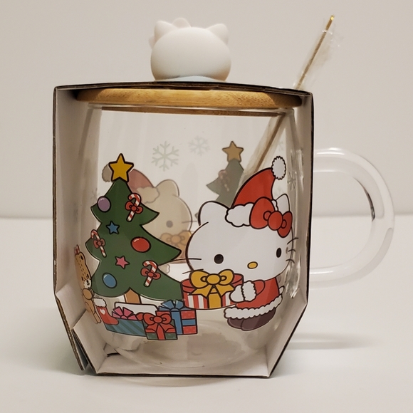 Hello Kitty Christmas Glass Mug with Lid and Spoon 17oz NEW - Picture 3 of 4